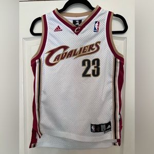 LeBron James, Cleveland Cavaliers #23, Size Youth Medium